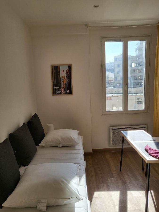 Studio Sur Le Port De 土伦 外观 照片