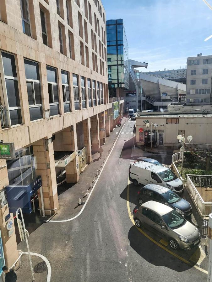 Studio Sur Le Port De 土伦 外观 照片